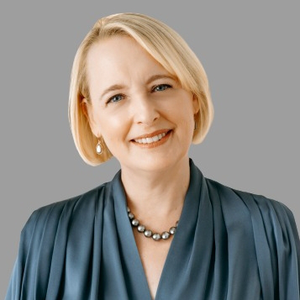 Julie Sweet (CHAIR & CEO, Accenture)